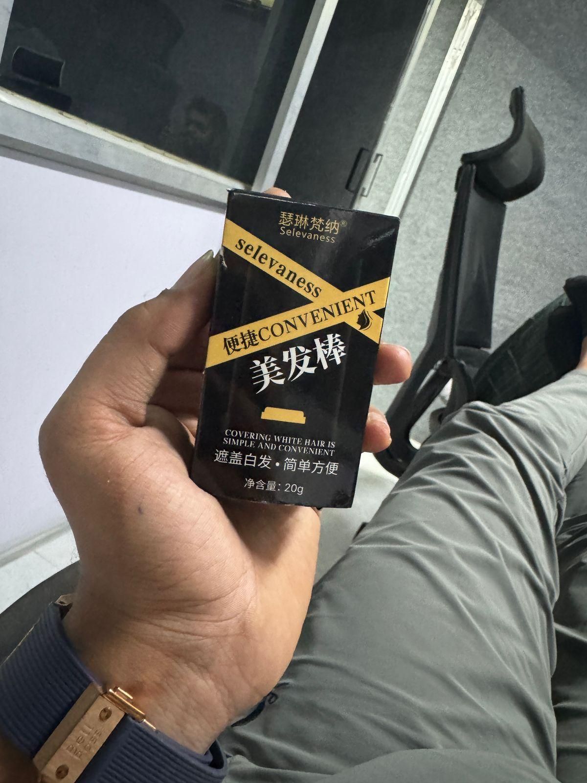 Covering White Hair Made Simple – 2 in 1 Hair Dye Touch-Up Comb (20gm)